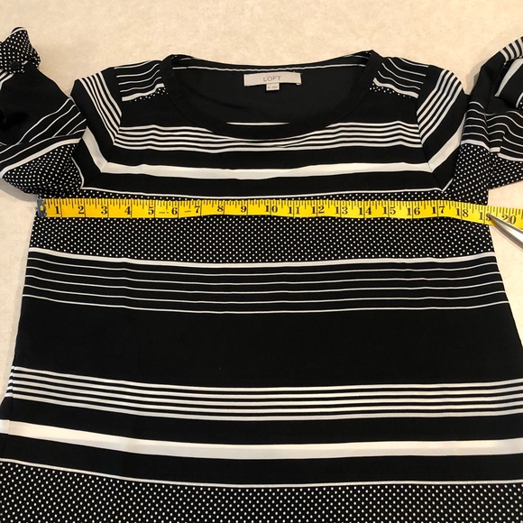 ⭐️ Ann Taylor LOFT Striped Long Sleeve Blouse EXTRA SMALL - Picture 9 of 12